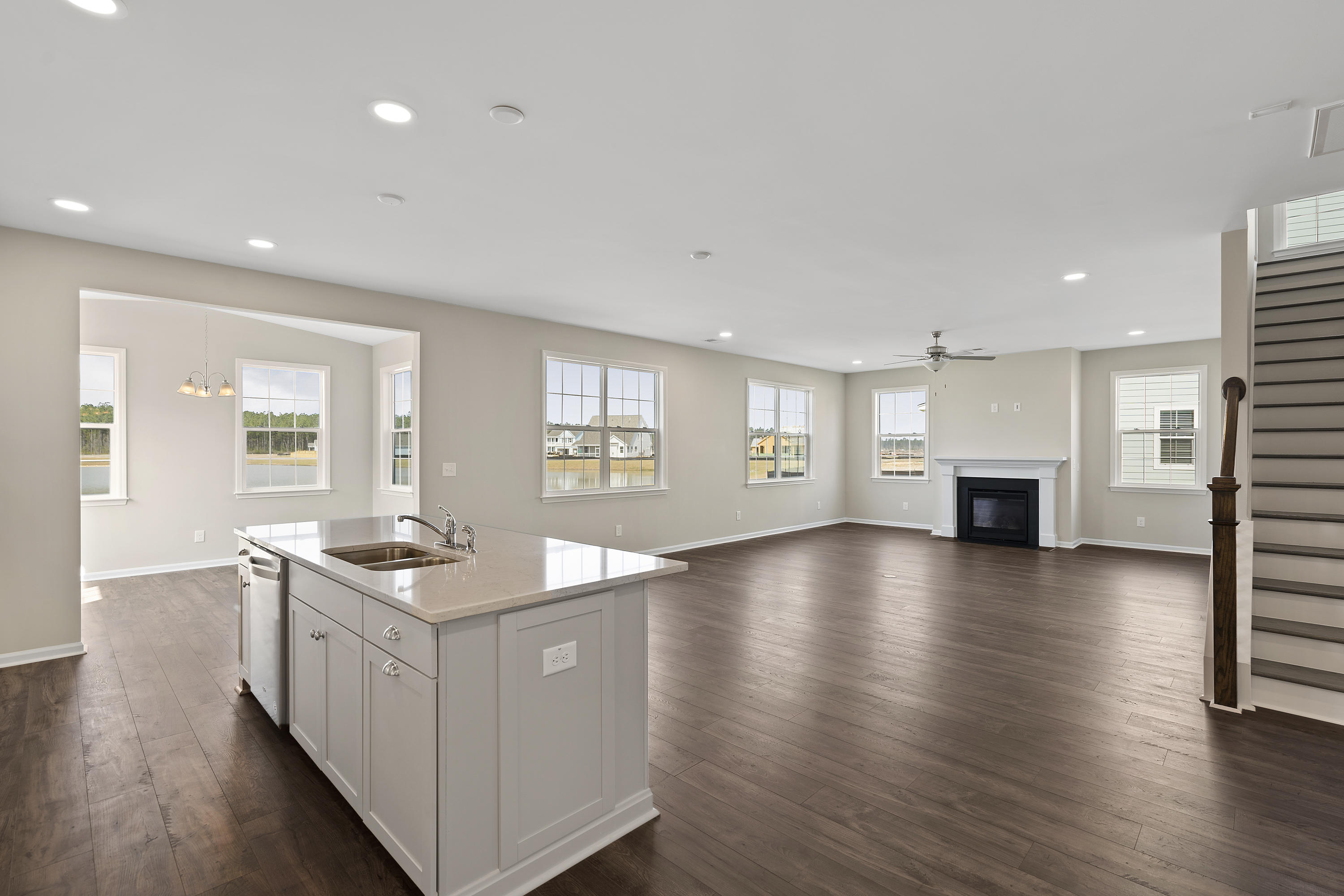 127 Riley Farms Court Summerville, SC 29486 - Photo 8 of 20 SDH03890