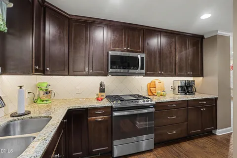 $1,200,000 | 300 Cross Lake Drive, Fuquay-Varina, NC 27526