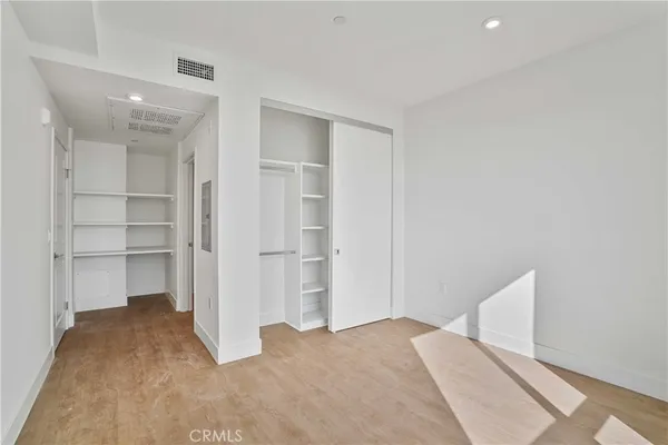$1,920 | 8750 Sepulveda Boulevard, Unit 408, North Hills, CA 91343