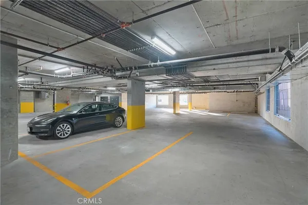 $1,920 | 8750 Sepulveda Boulevard, Unit 408, North Hills, CA 91343