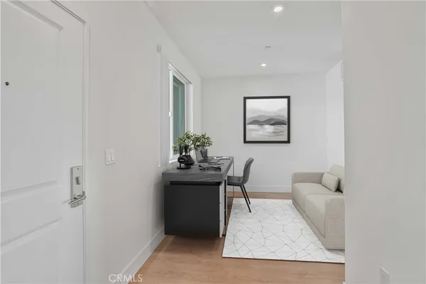 $1,920 | 8750 Sepulveda Boulevard, Unit 408, North Hills, CA 91343