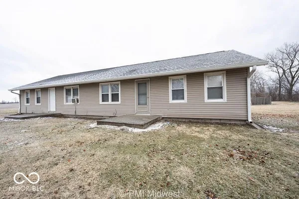 $850 | 4881 300W, Unit 8, New Palestine, IN 46163