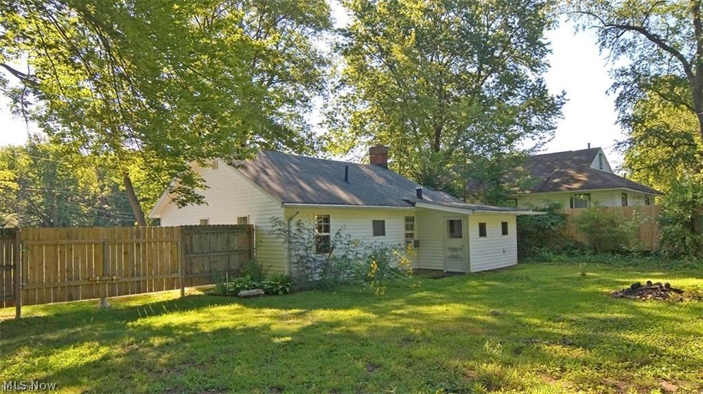 1790 Green Road Madison, OH 44057 - Photo 12 of 13 Gallery Image 12