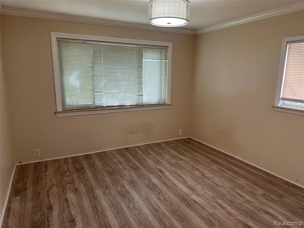 3794 Hazelton Avenue Rochester, MI 48307 - Photo 9 of 23