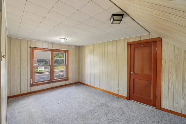 $2,350 | 1514 North Freund Avenue, McHenry, IL 60050