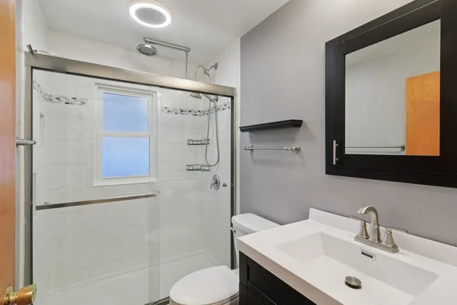 $2,350 | 1514 North Freund Avenue, McHenry, IL 60050