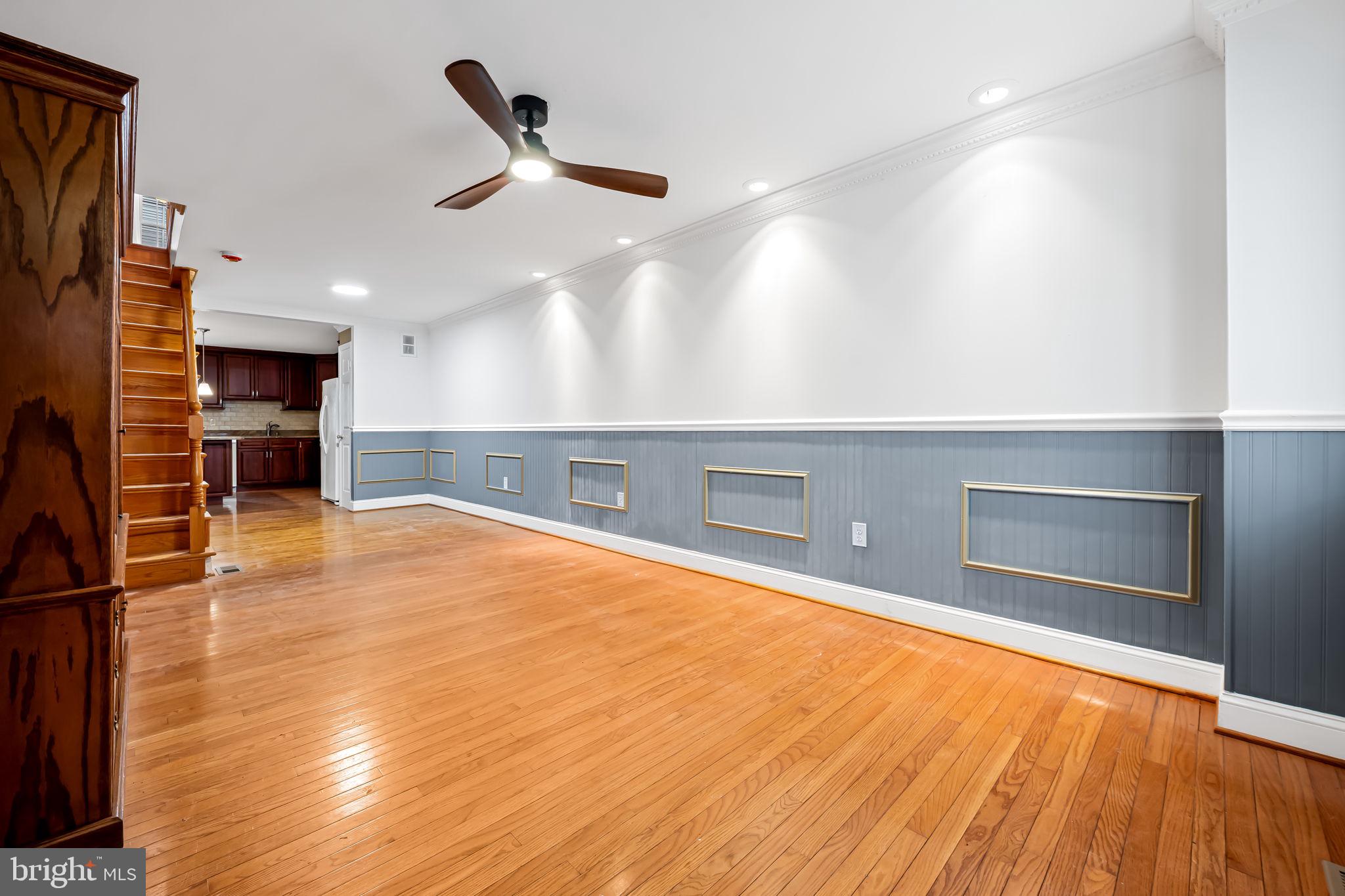 602 South Curley Street Baltimore, MD 21224 - Photo 7 of 27 Living Room
