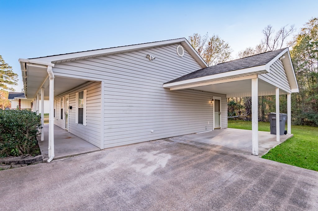 111 Hemlock Road Lufkin, TX 75901 - Photo 33 of 41 front view of house with a yard