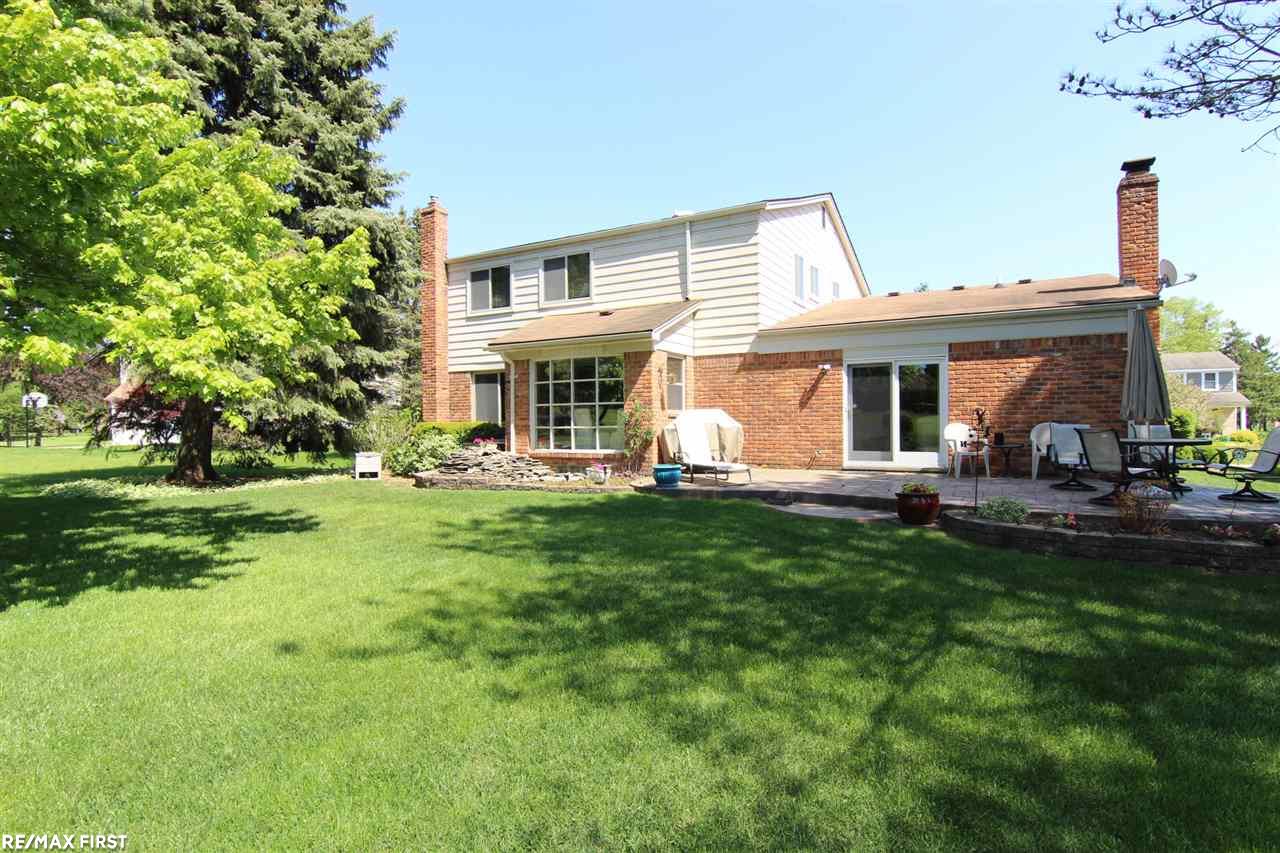 710 Lion Street Rochester Hills, MI 48307 - Photo 3 of 41
