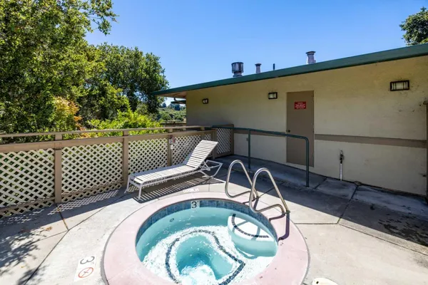 $525,000 | 521 Quail Run Court, Del Rey Oaks, CA 93940