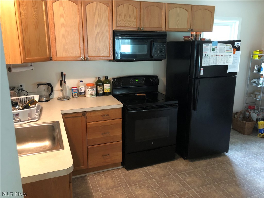 5933 Stow Road Hudson, OH 44236 - Photo 6 of 11 Gallery Image 6