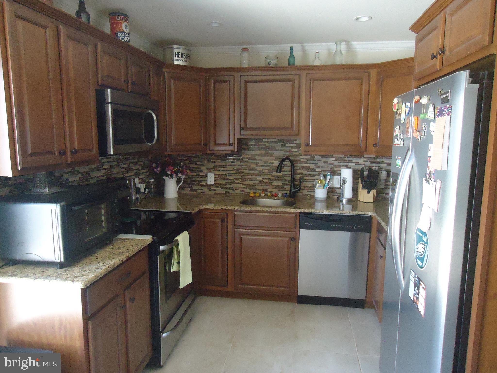 32 Island Road Levittown, PA 19057 - Photo 15 of 32 Kitchen