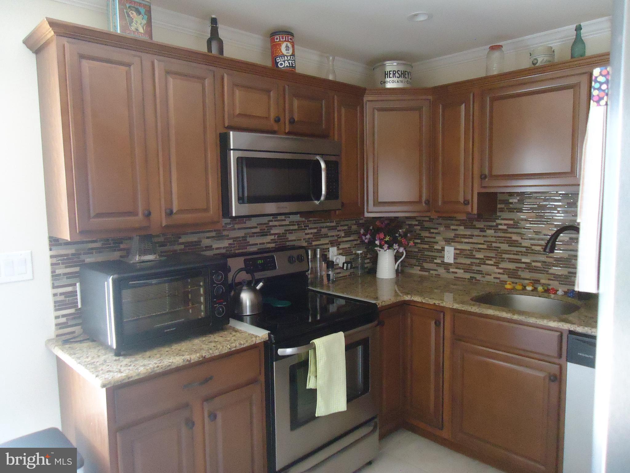 32 Island Road Levittown, PA 19057 - Photo 17 of 32 Kitchen