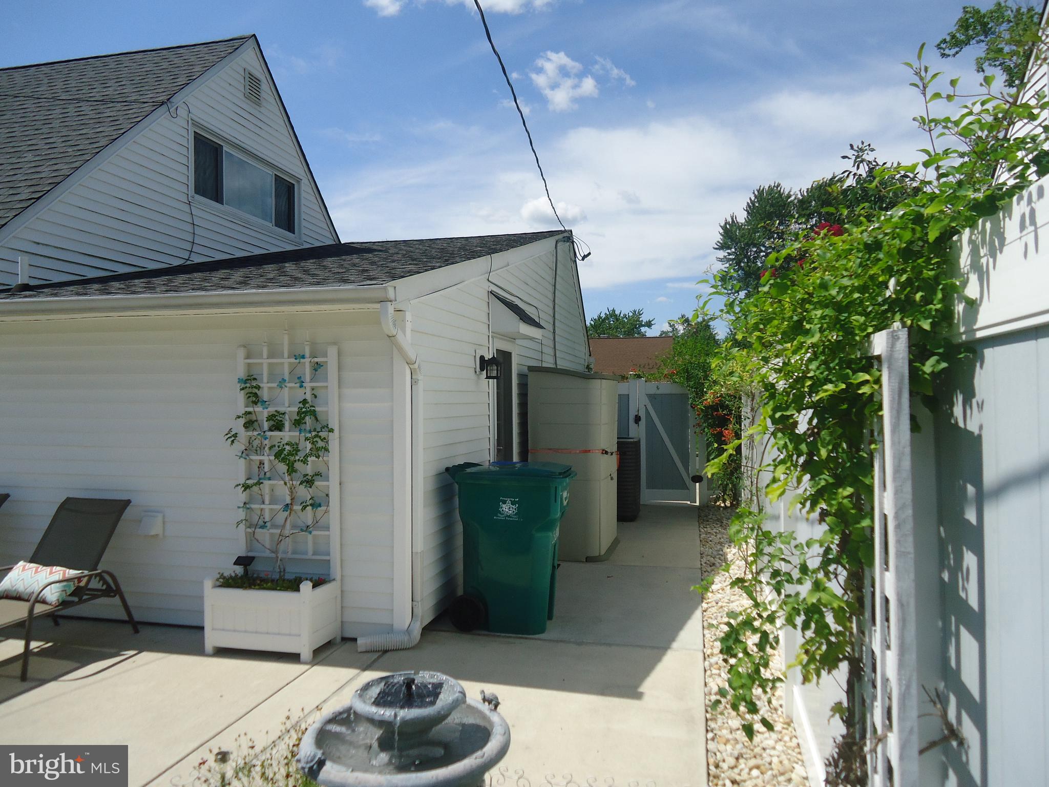 32 Island Road Levittown, PA 19057 - Photo 3 of 32 Exterior Side