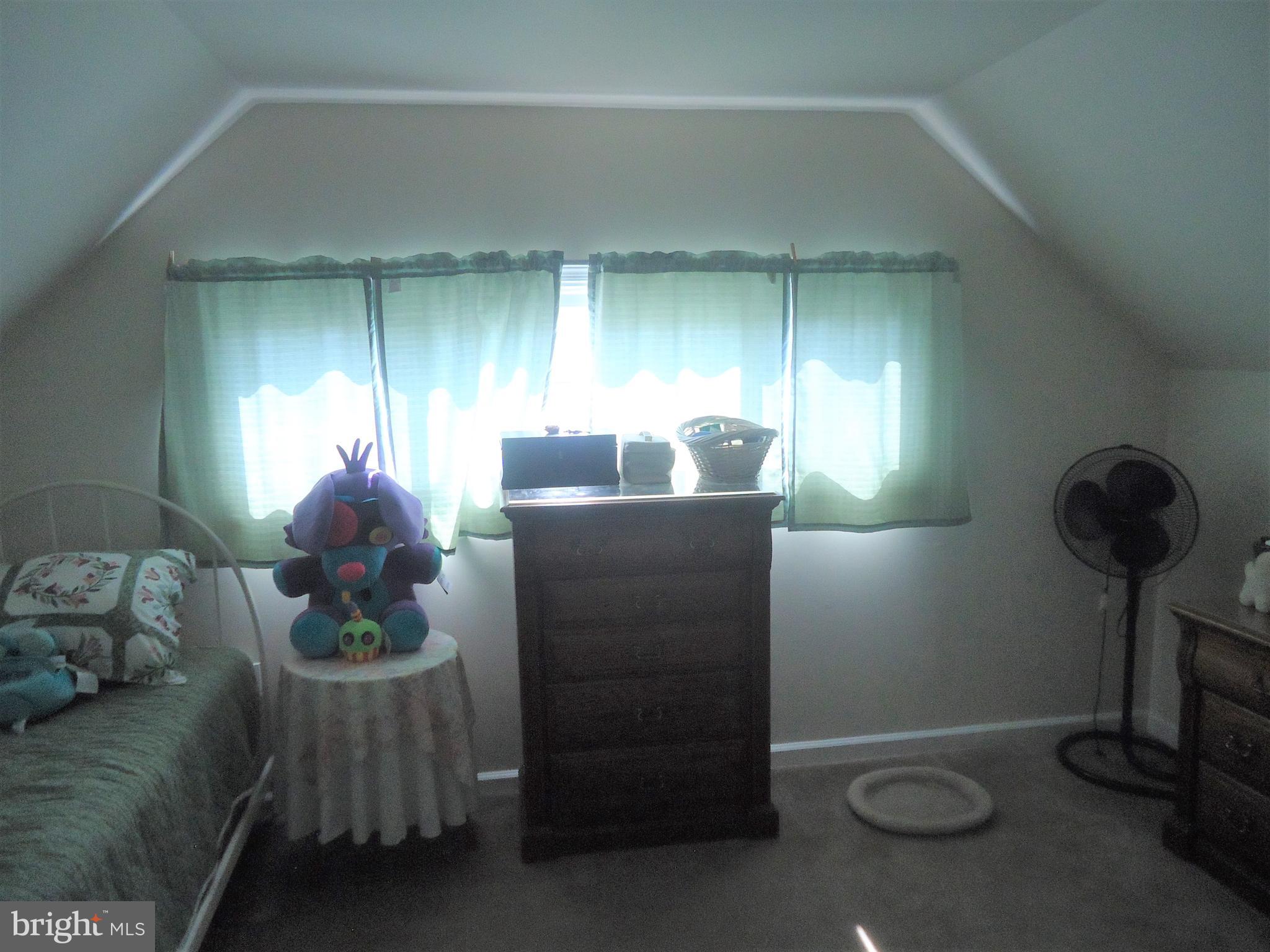 32 Island Road Levittown, PA 19057 - Photo 29 of 32 Upstairs Bedroom 4