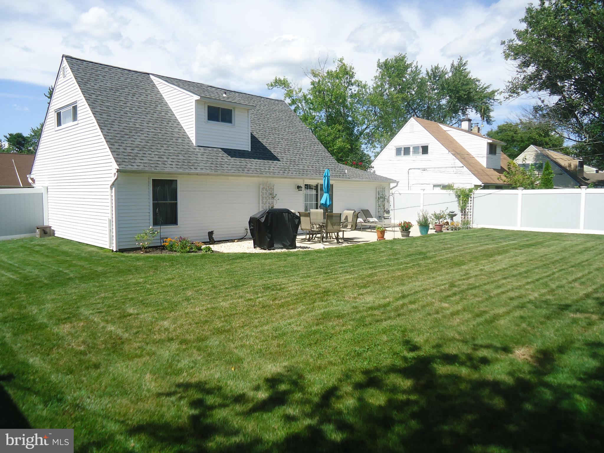 32 Island Road Levittown, PA 19057 - Photo 5 of 32 back Yard