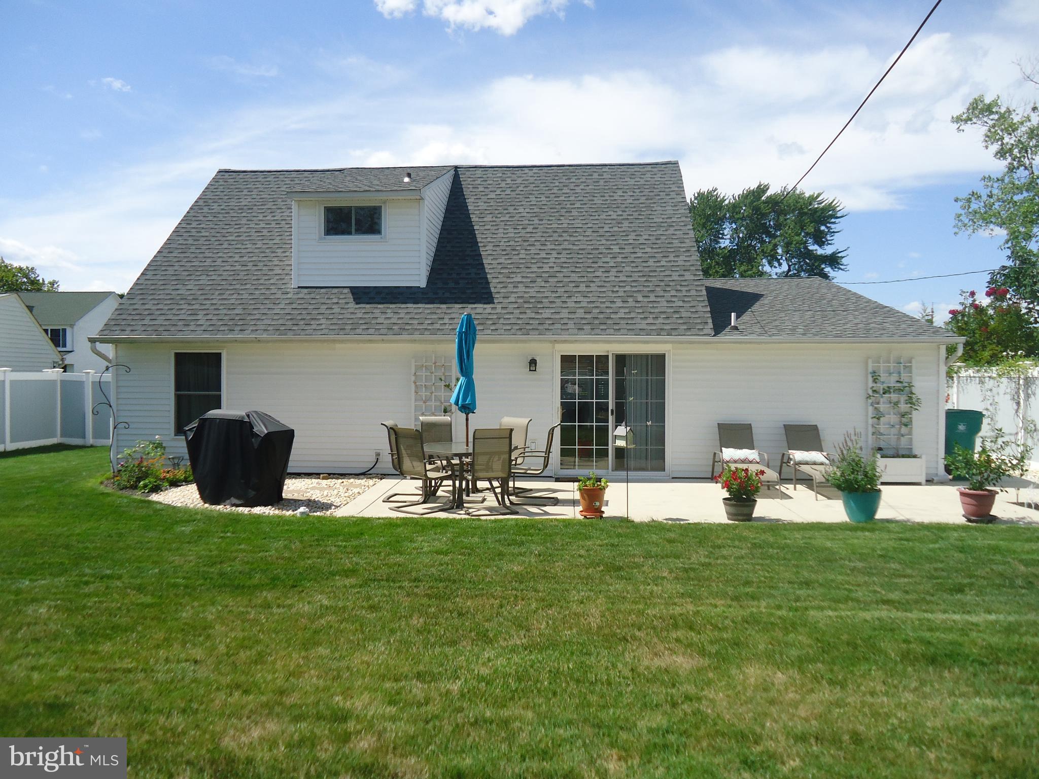 32 Island Road Levittown, PA 19057 - Photo 8 of 32 Exterior Rear