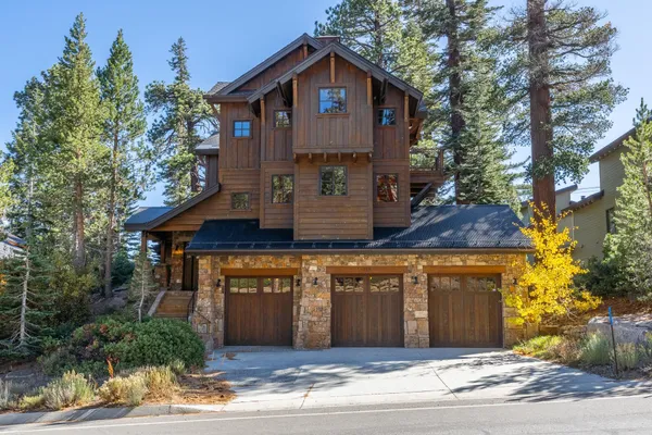 $2,999,000 | 757 Canyon Boulevard, Mammoth Lakes, CA 93546