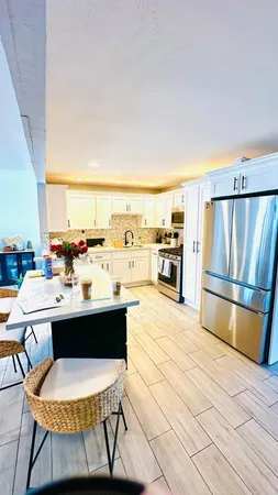 $2,450 | 13815 North 11th Street, Phoenix, AZ 85022