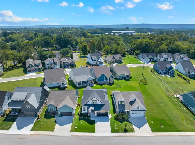 $679,000 | 65 Pontoon Place, Winchester, TN 37398