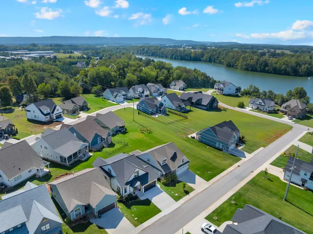 $679,000 | 65 Pontoon Place, Winchester, TN 37398