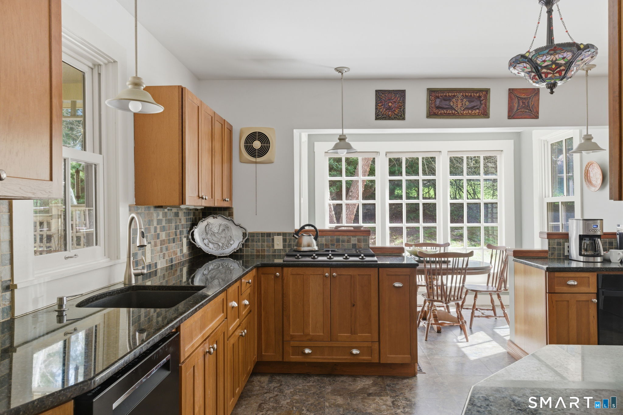 104 Putnam Road Pomfret, CT 06259 - Photo 7 of 40