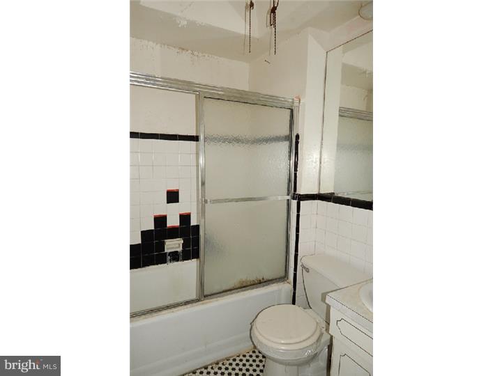 240 Hampden Road Upper Darby, PA 19082 - Photo 13 of 25
