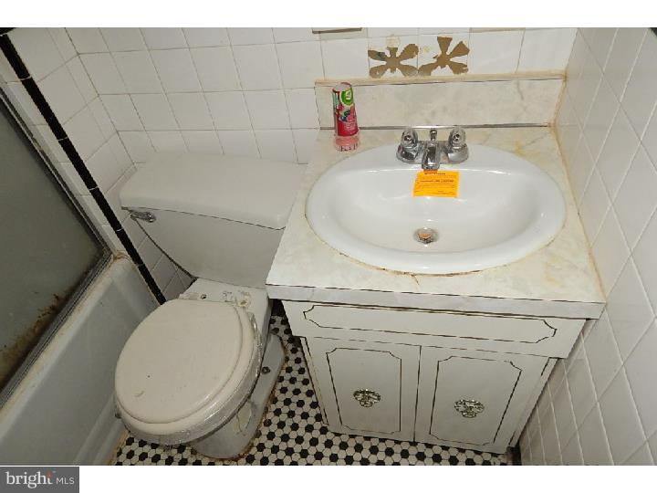 240 Hampden Road Upper Darby, PA 19082 - Photo 14 of 25