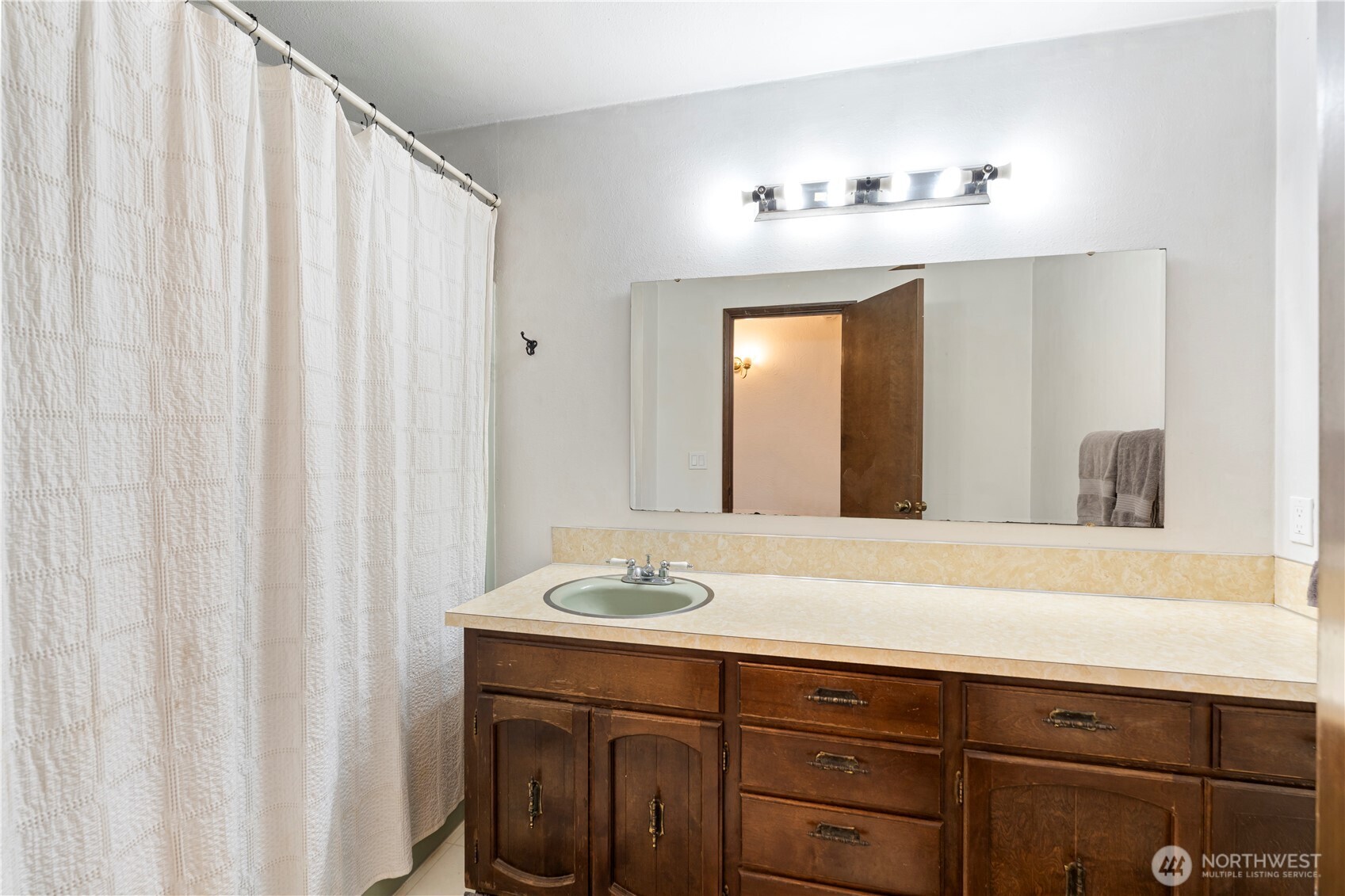 168 Chilvers Road, Unit E & F Chehalis, WA 98532 - Photo 20 of 29 Gallery Image 20