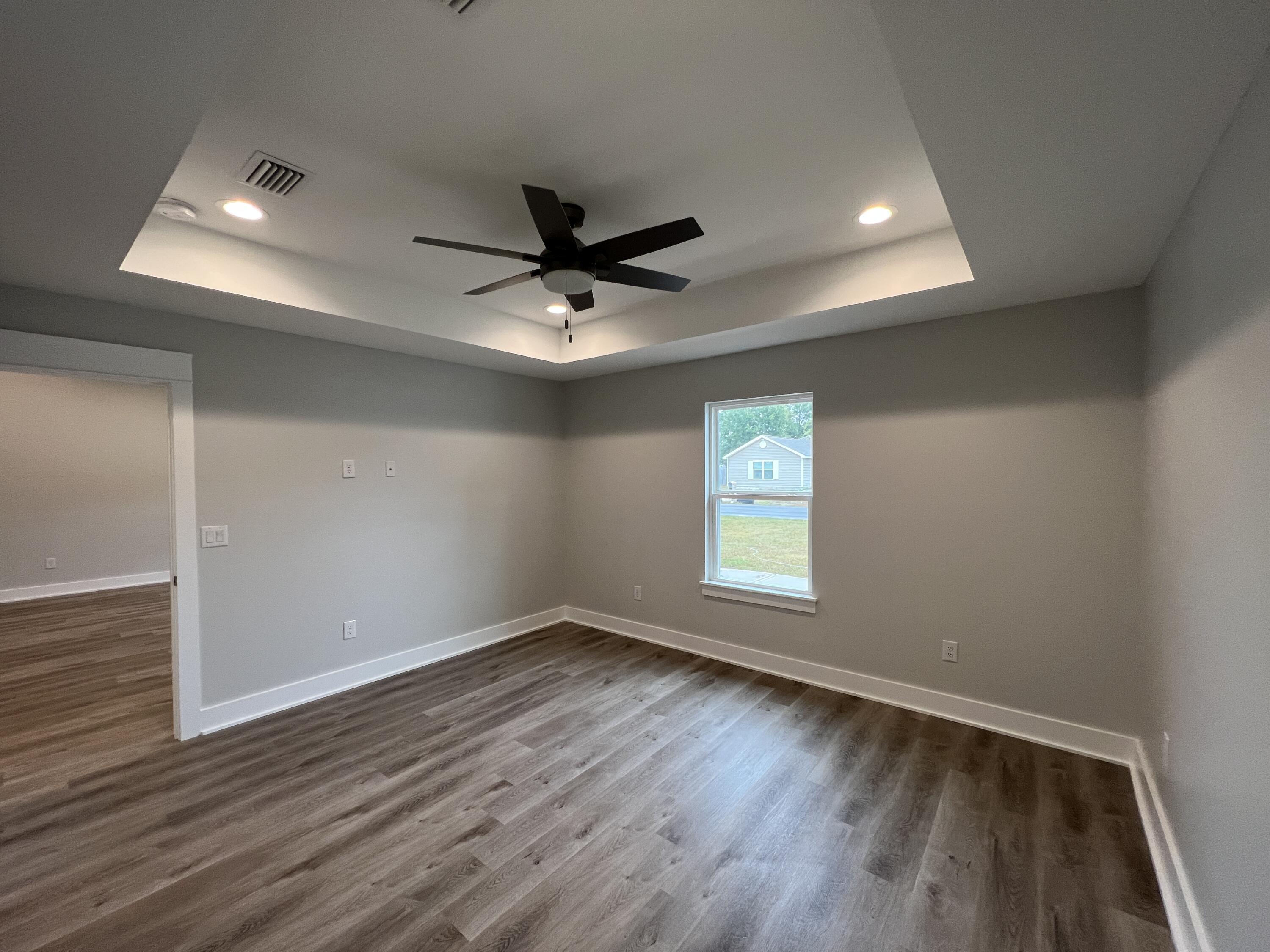 155 Howlin Road DeFuniak Springs, FL 32433 - Photo 12 of 20 Gallery Image 12