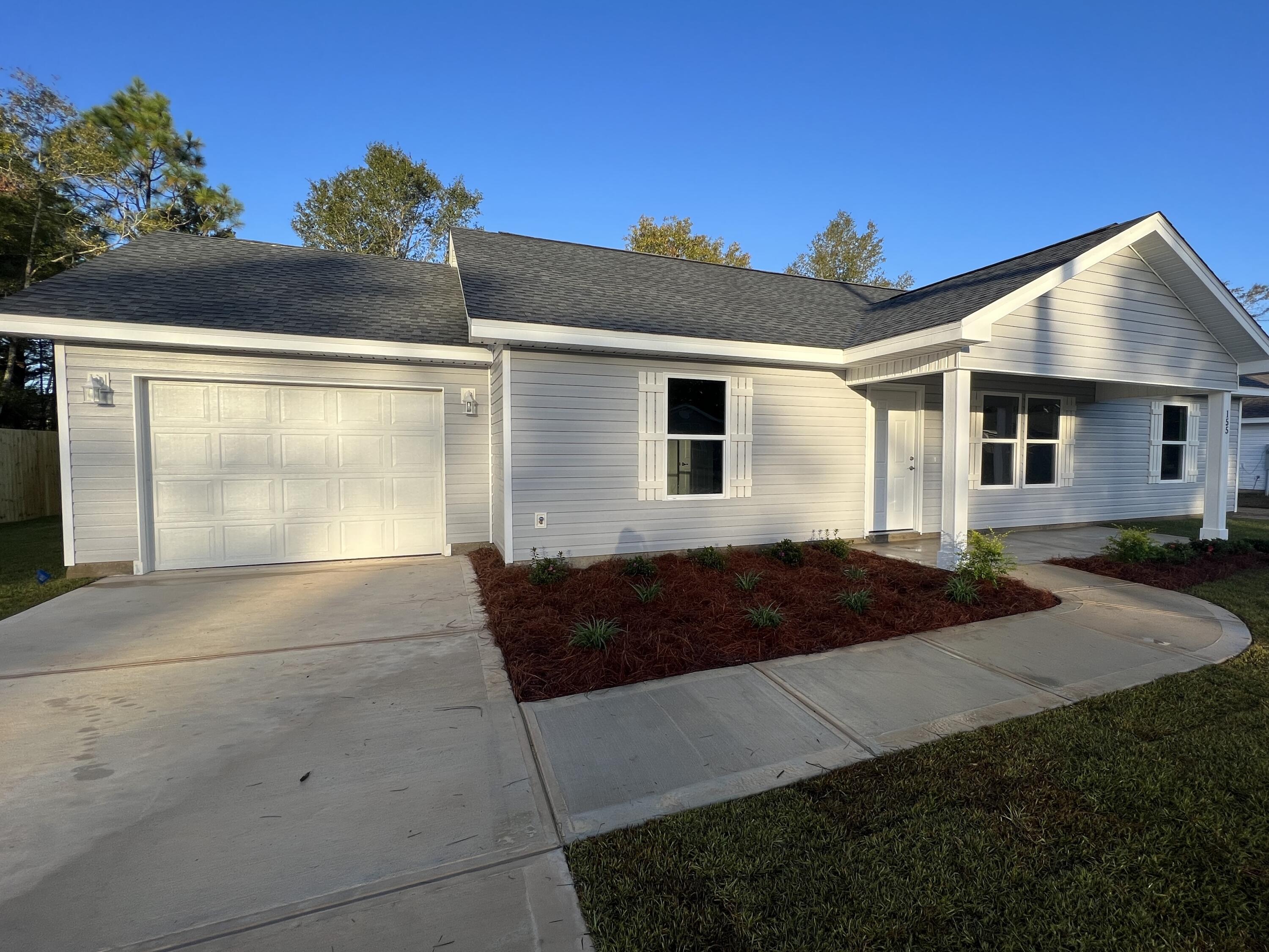 155 Howlin Road DeFuniak Springs, FL 32433 - Photo 2 of 20 Gallery Image 2