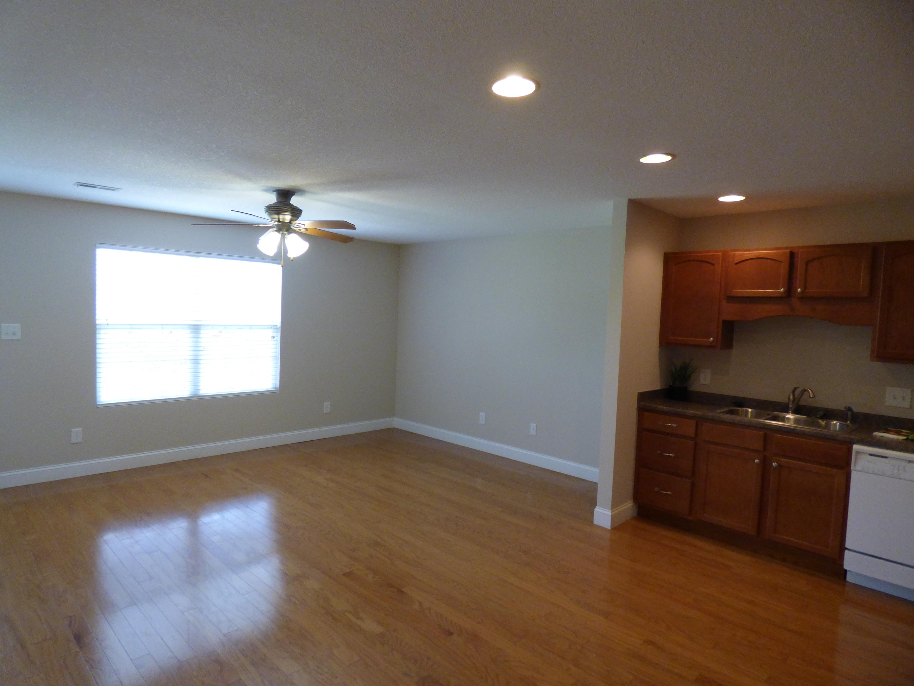 322 Angus Crossing Corryton, TN 37721 - Photo 13 of 25 Living room/Kitchen combo