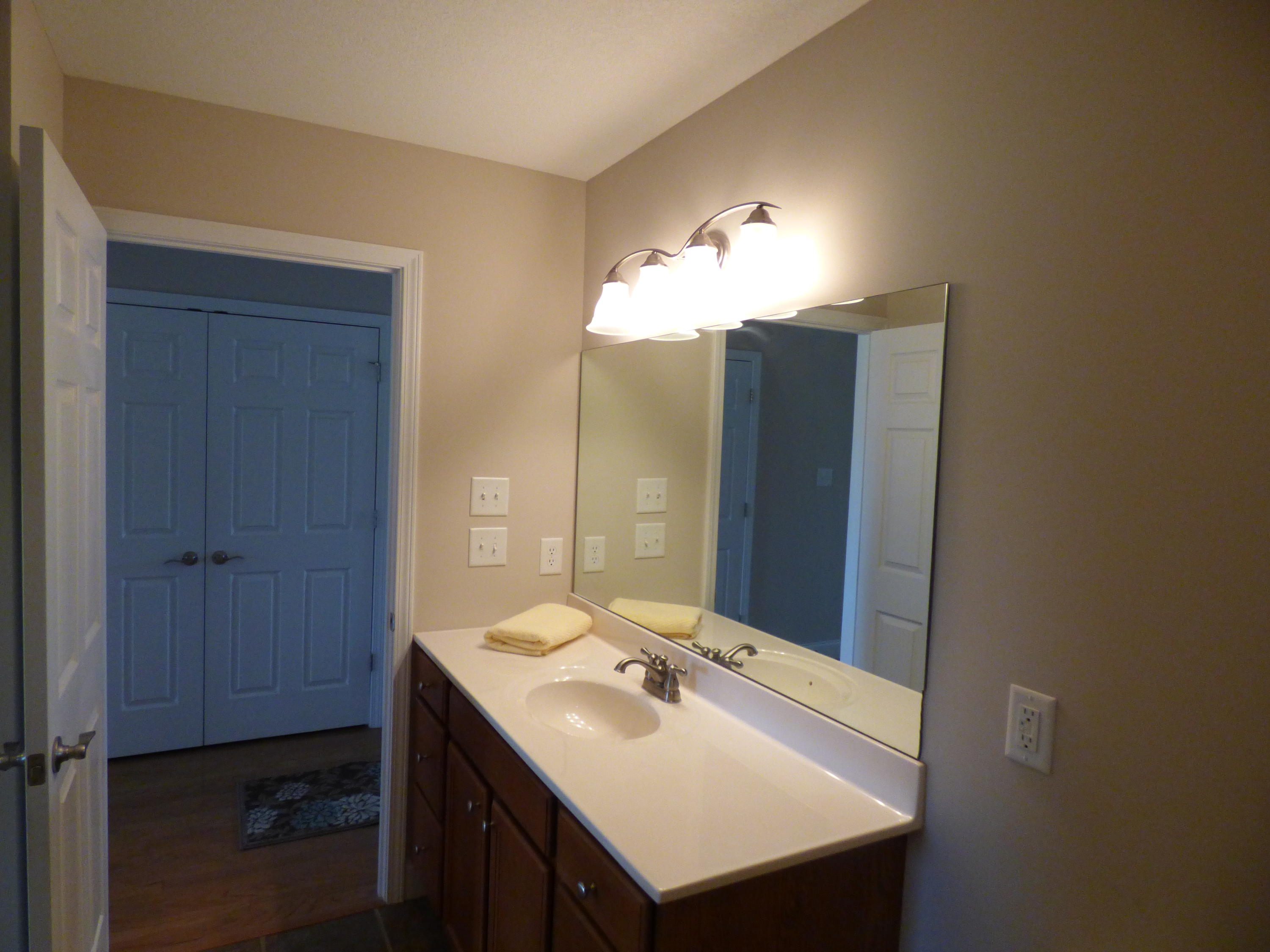 322 Angus Crossing Corryton, TN 37721 - Photo 17 of 25 Master bathroom