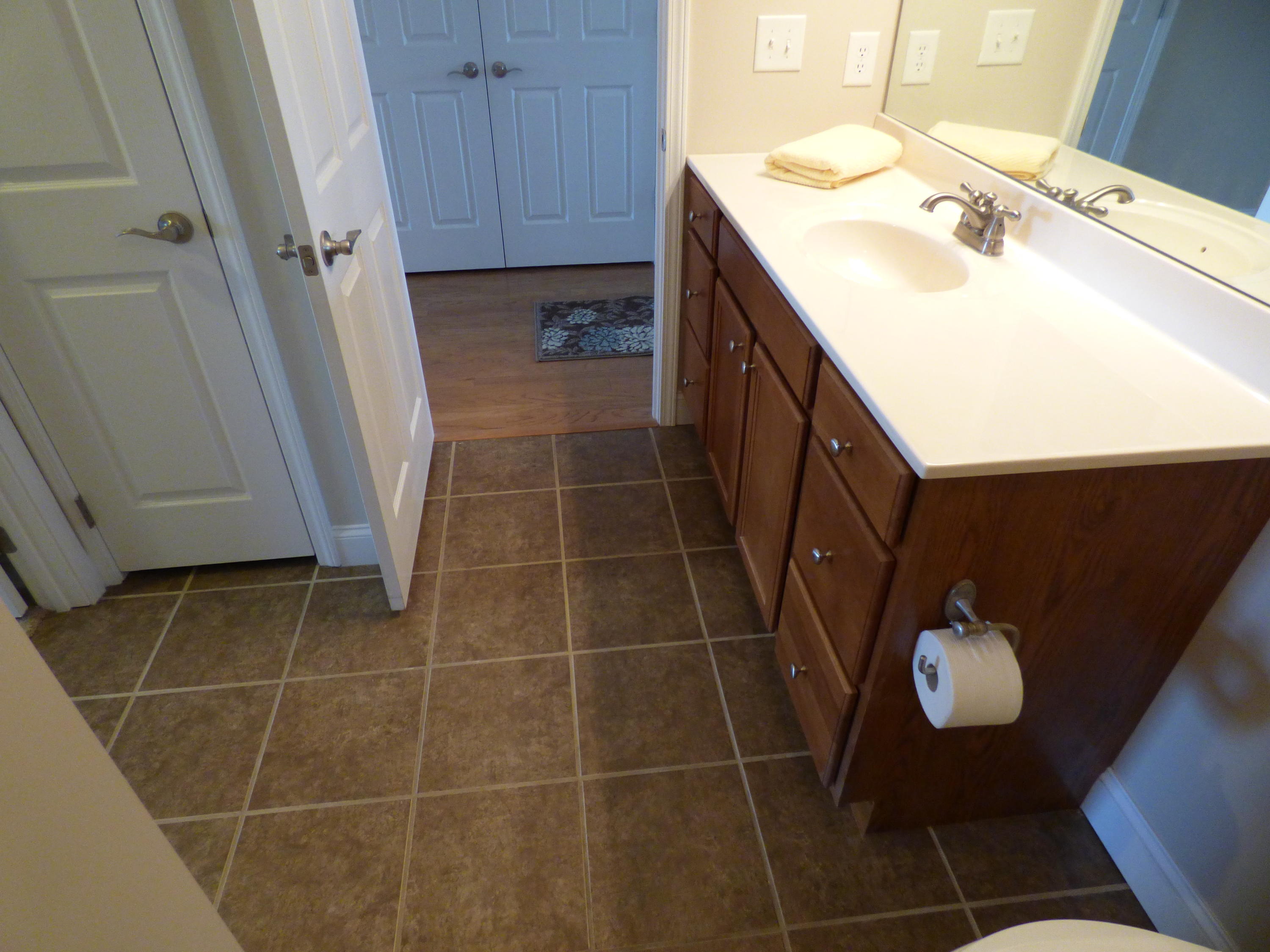 322 Angus Crossing Corryton, TN 37721 - Photo 18 of 25 Tile flooring