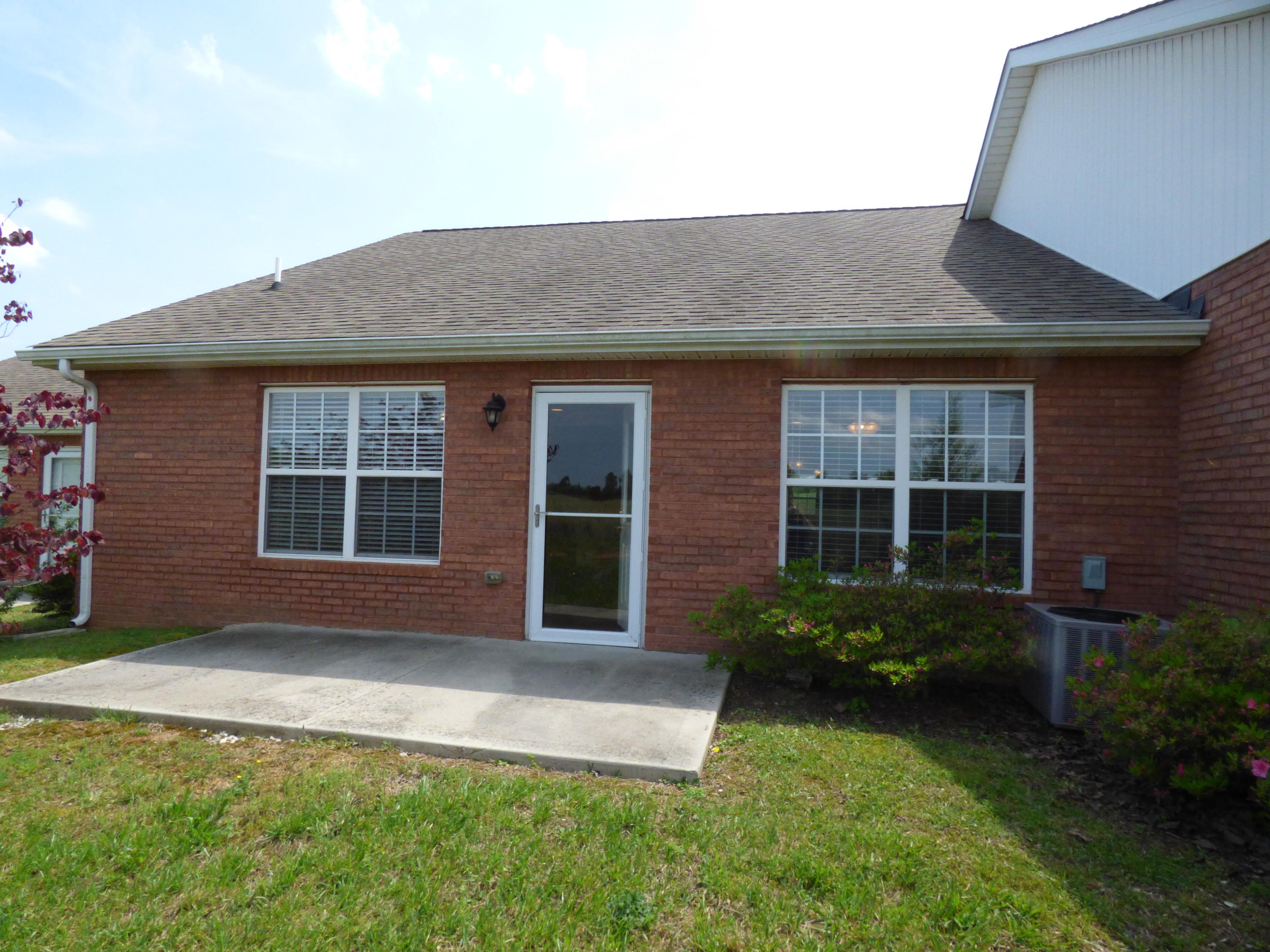 322 Angus Crossing Corryton, TN 37721 - Photo 24 of 25 Patio