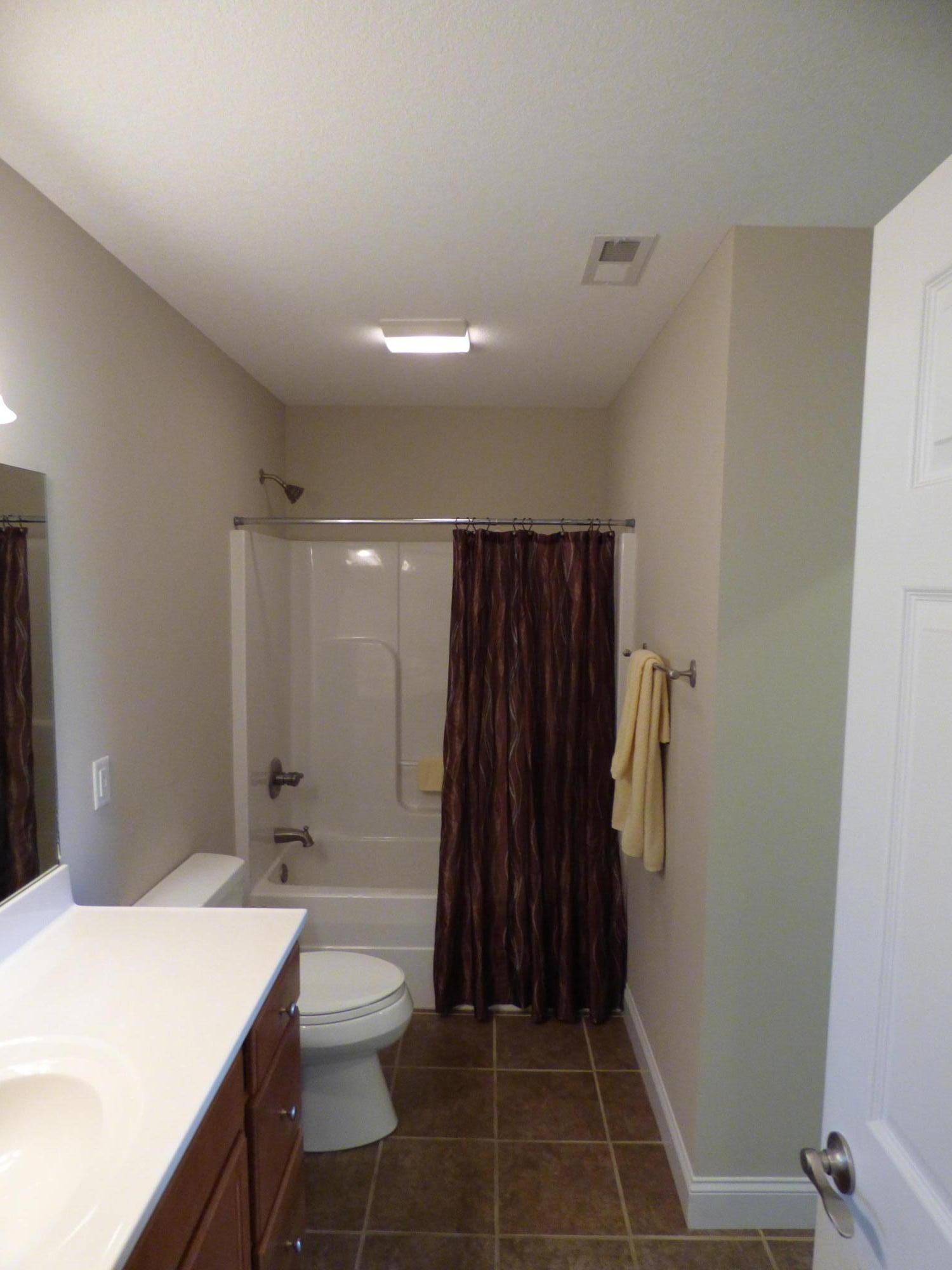 322 Angus Crossing Corryton, TN 37721 - Photo 7 of 25 Master bathroom