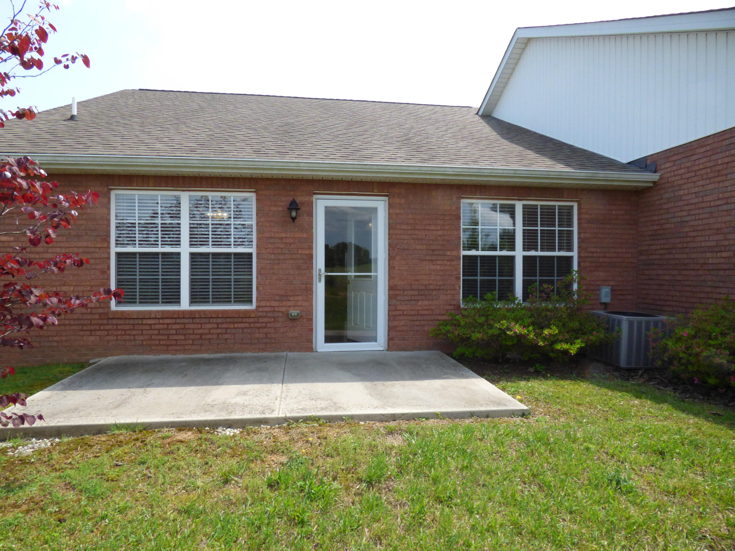 322 Angus Crossing Corryton, TN 37721 - Photo 10 of 25 Back Patio