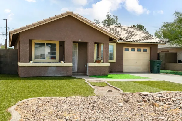 $1,900 | 541 West Melrose Drive, Casa Grande, AZ 85122
