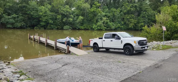 $199,900 | 13384 Hardy Road, Hardy, VA 24101