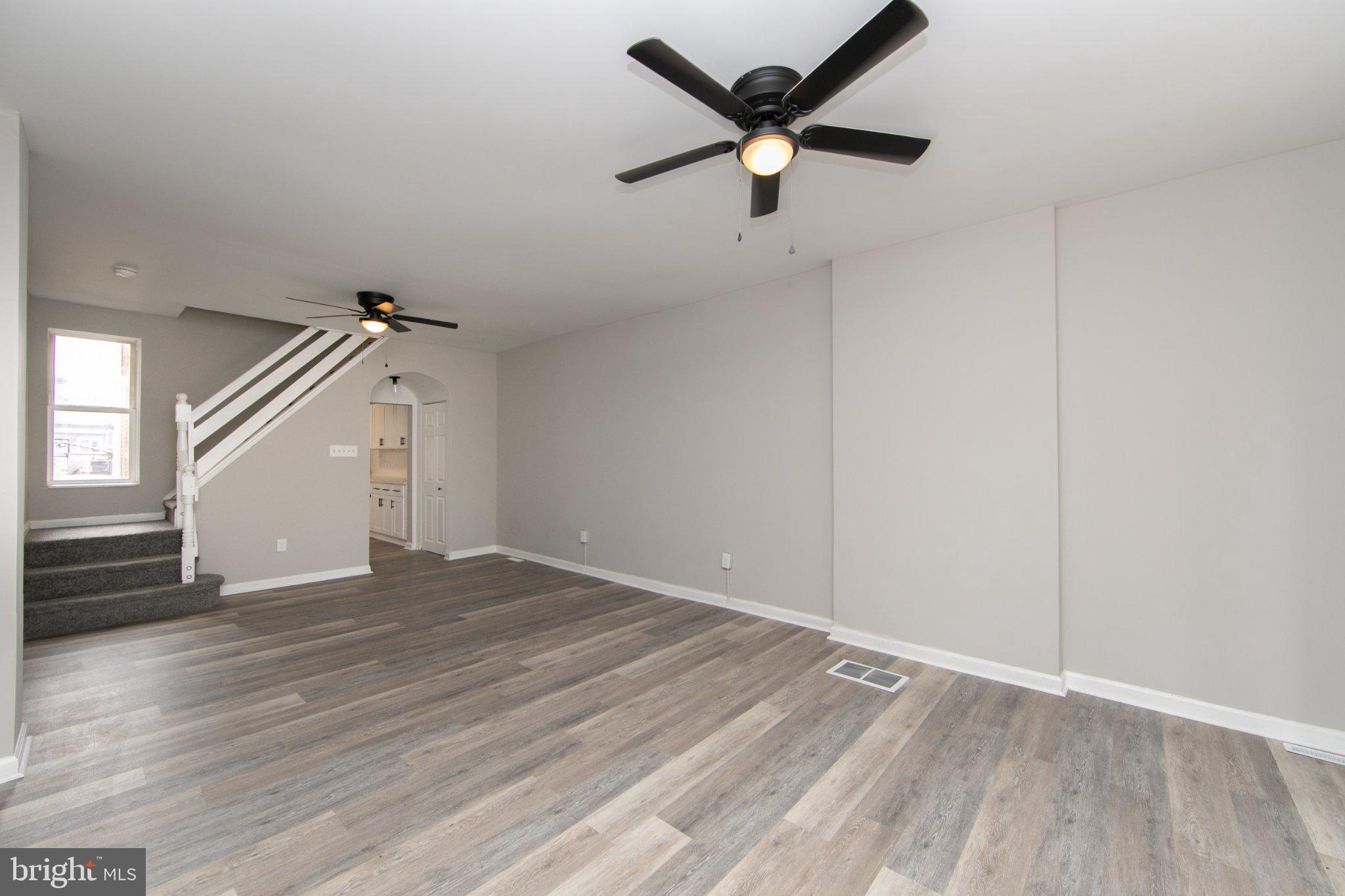 326 Clinton Street Camden, NJ 08103 - Photo 6 of 36 Gallery Image 6