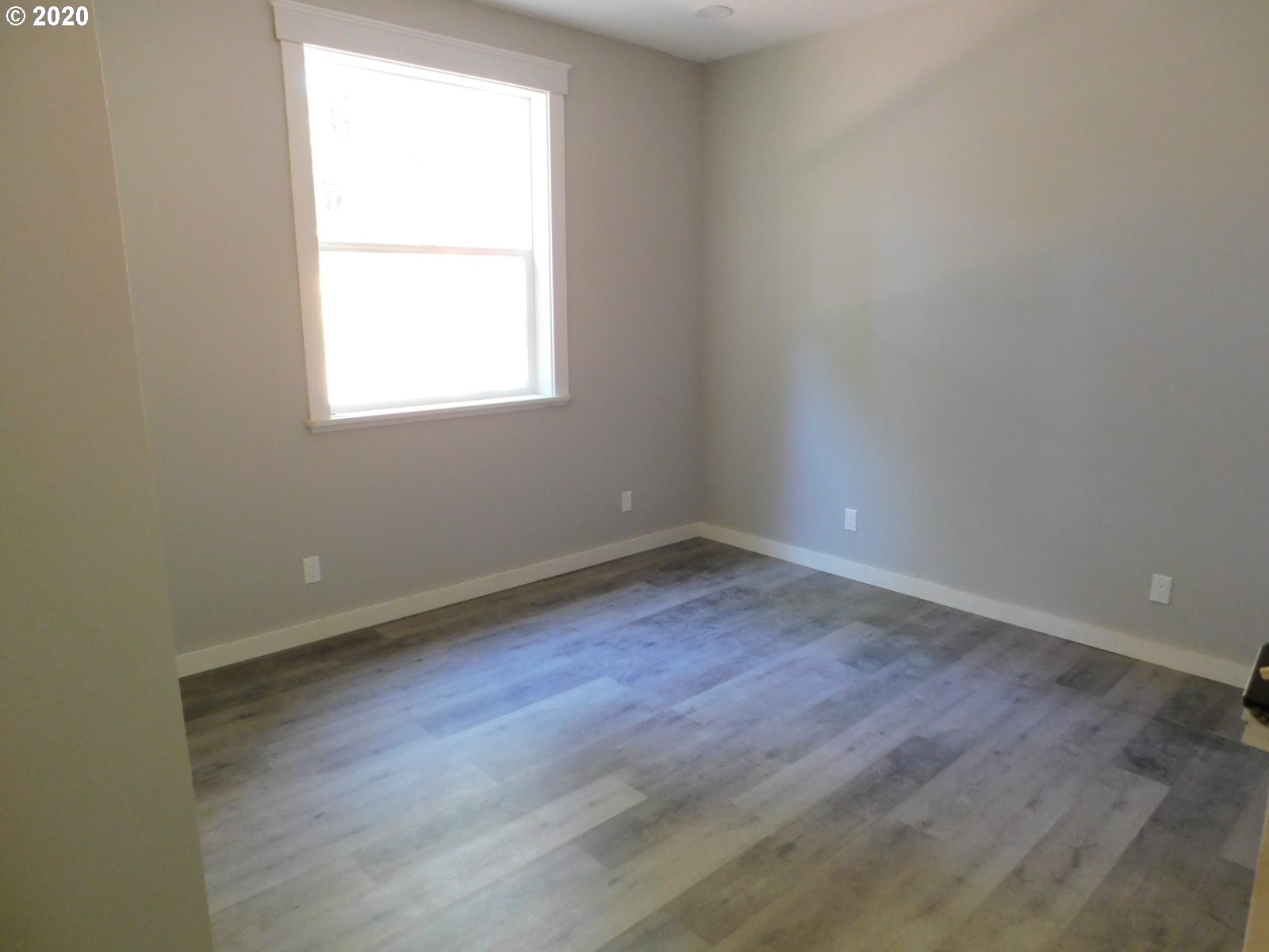 35775 Row River Road Cottage Grove, OR 97424 - Photo 18 of 28 Gallery Image 18