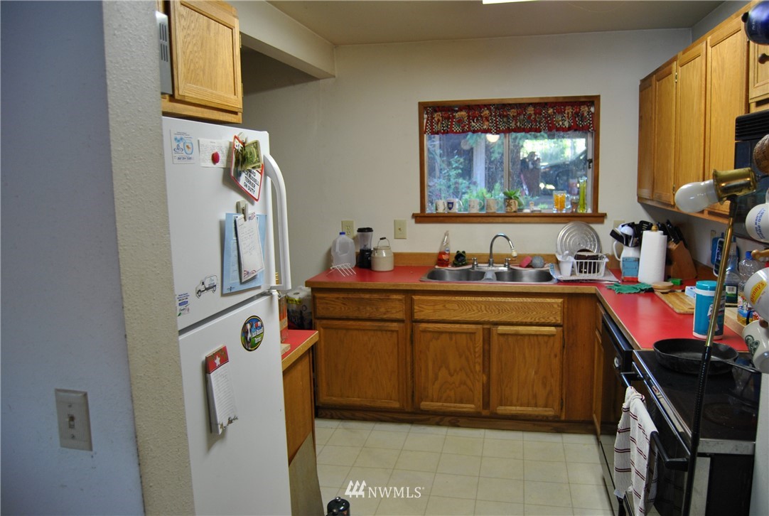 7334 Fair Oaks Road Southeast Olympia, WA 98513 - Photo 12 of 20 Gallery Image 12