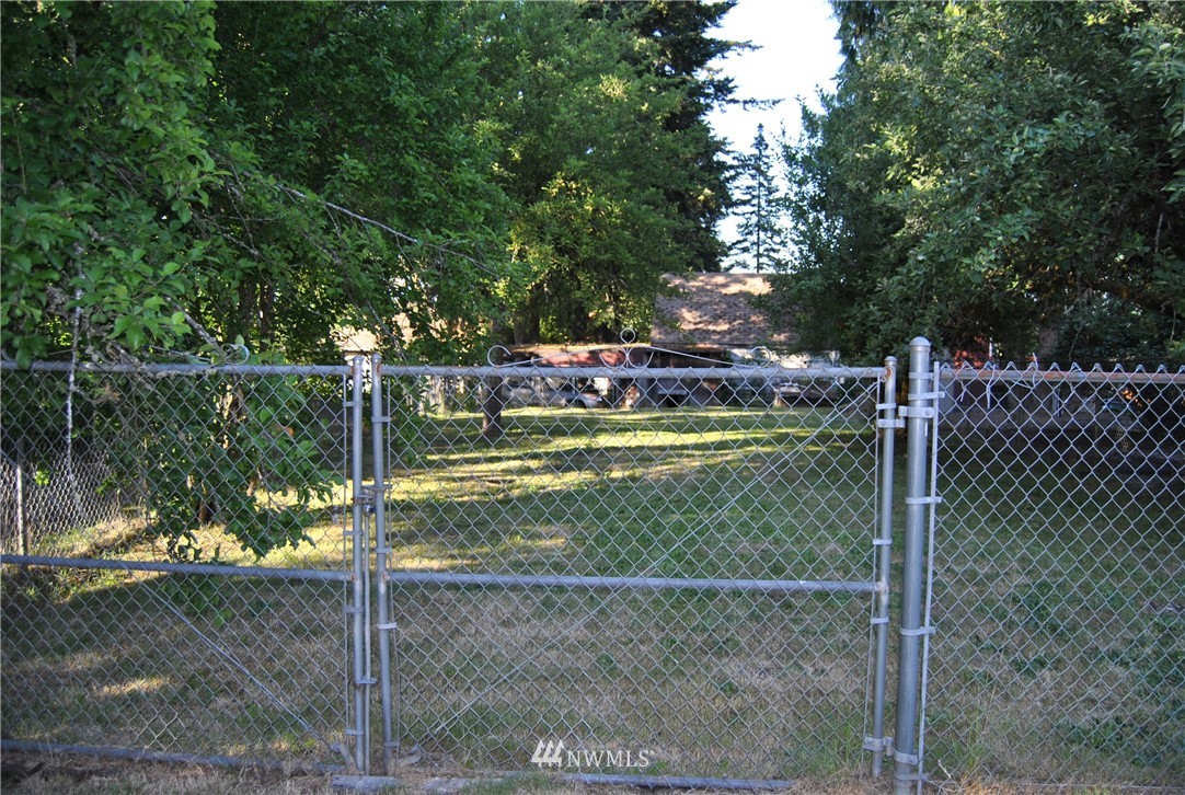 7334 Fair Oaks Road Southeast Olympia, WA 98513 - Photo 4 of 20 Gallery Image 4