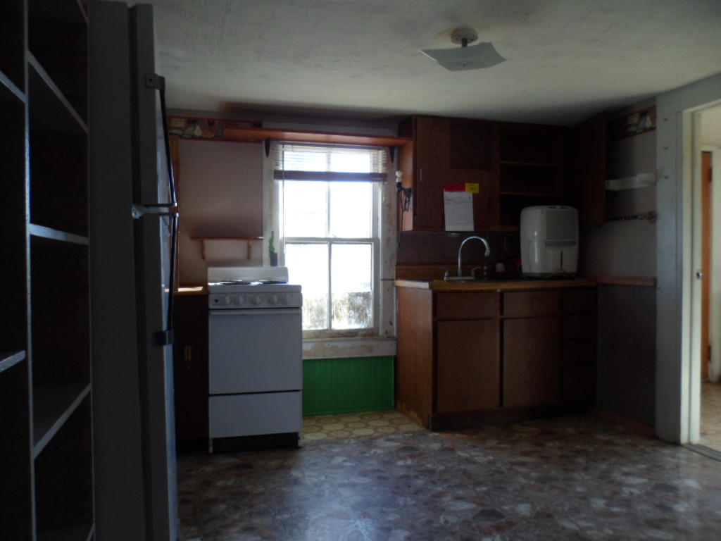 2915 Rector Street Knoxville, TN 37921 - Photo 4 of 13 3 kitchen
