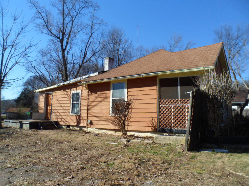 2915 Rector Street Knoxville, TN 37921 - Photo 6 of 13 8 side left