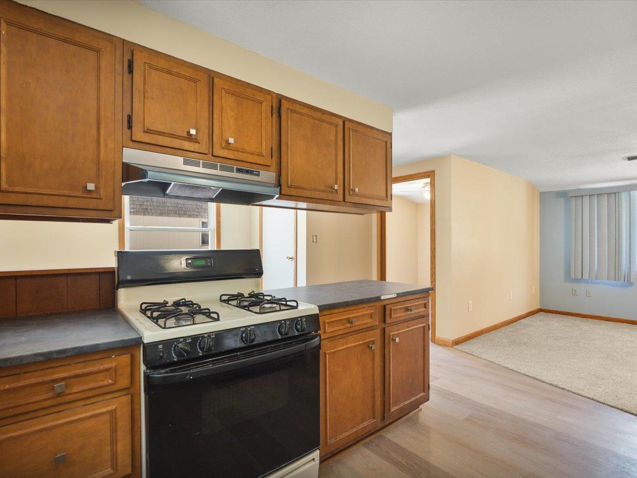 7423 Cadet Road Machesney Park, IL 61115 - Photo 9 of 33