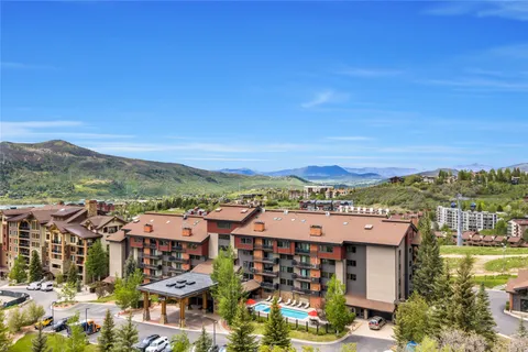 $2,400,000 | 2420 Ski Trail Lane, Unit 308, Steamboat Springs, CO 80487