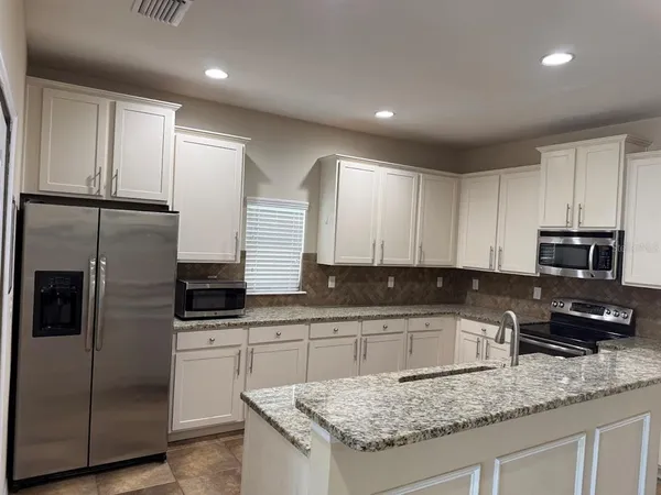 $2,650 | 12311 Fairlawn Drive, Riverview, FL 33579