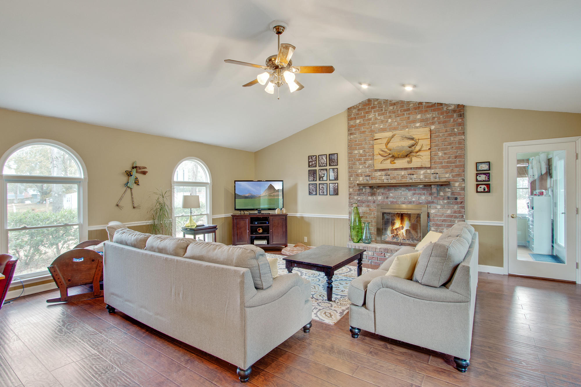 6016 Ridgecrest Avenue Hanahan, SC 29410 - Photo 15 of 34 Enter The Great Room