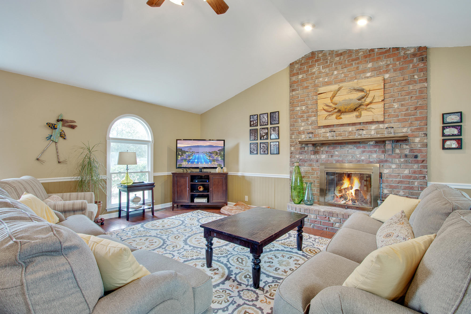 6016 Ridgecrest Avenue Hanahan, SC 29410 - Photo 16 of 34 Great Room